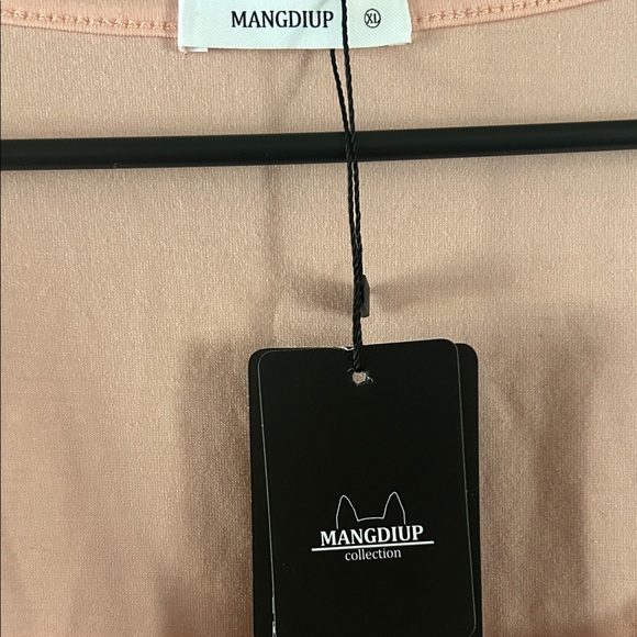 Blush pink Long Sleeve Bodysuit - Picture 2 of 3